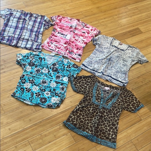 6 Scrub Top Lot - Picture 1 of 14